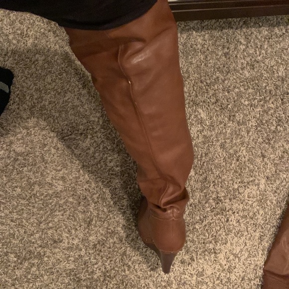 Over the knee boots- Colin Stuart - Picture 7 of 8